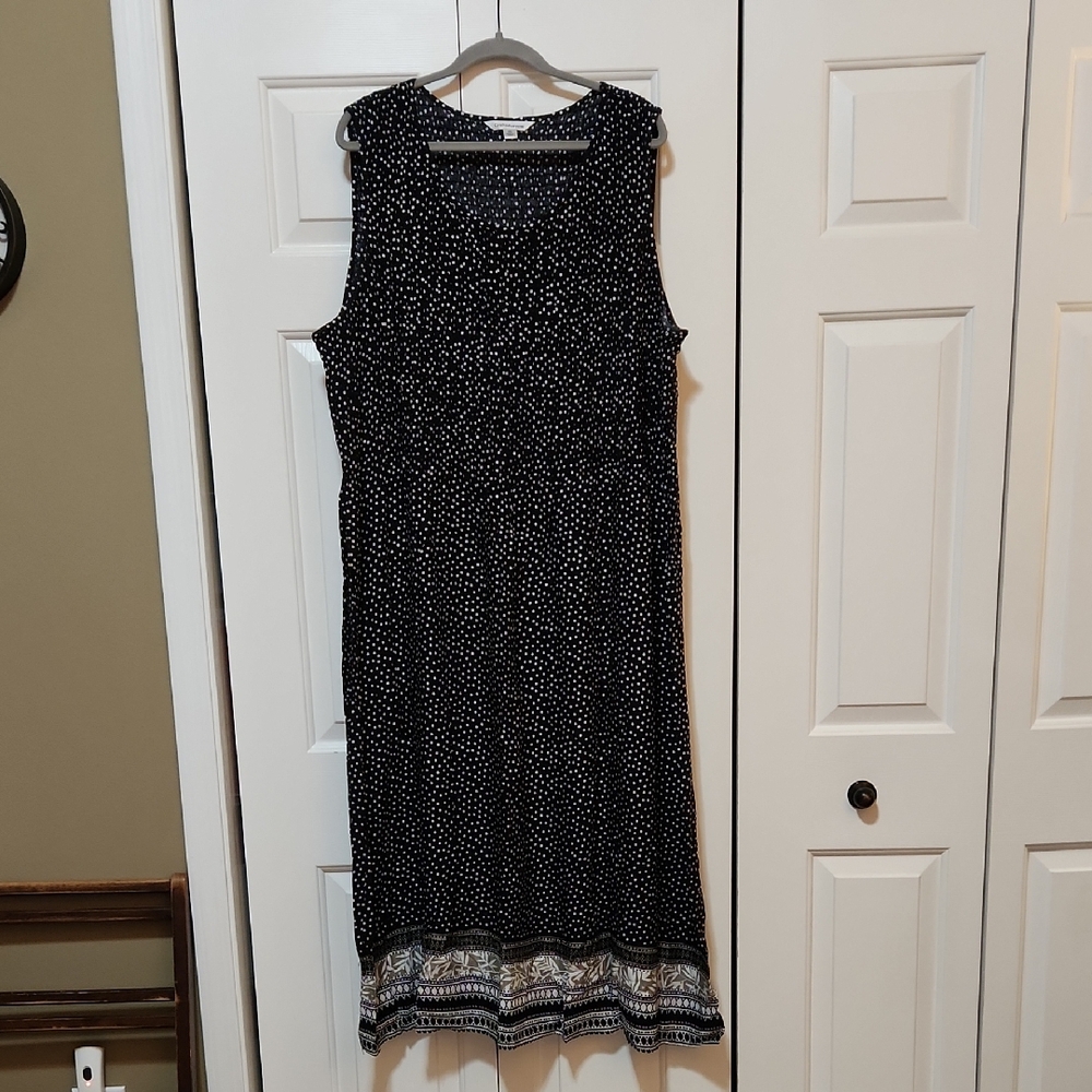 Chic Black and White Maxi Dress